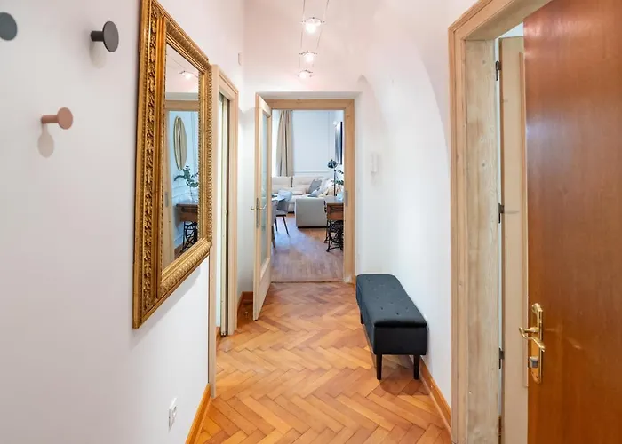 Apartment Breg - Old Town River *