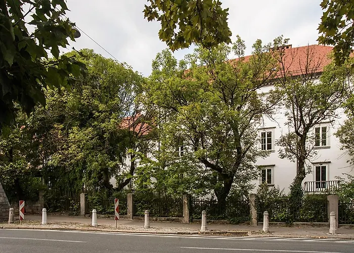 Апартаменты Breg - Old Town River *